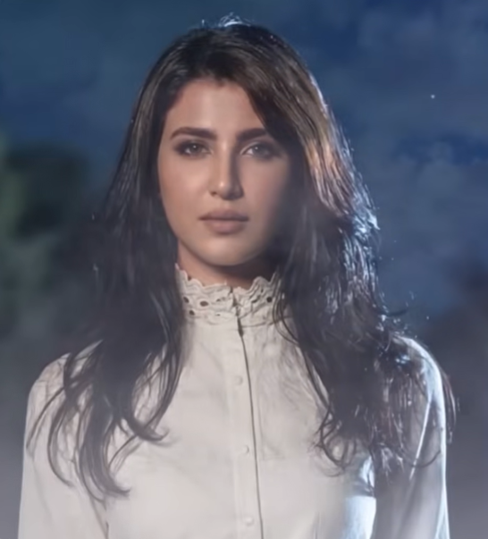 عفراء سلطان  - النجوم اقرب